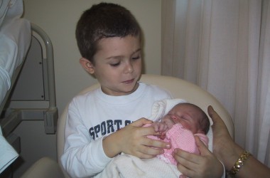 Emma appena nata con Lorenzo